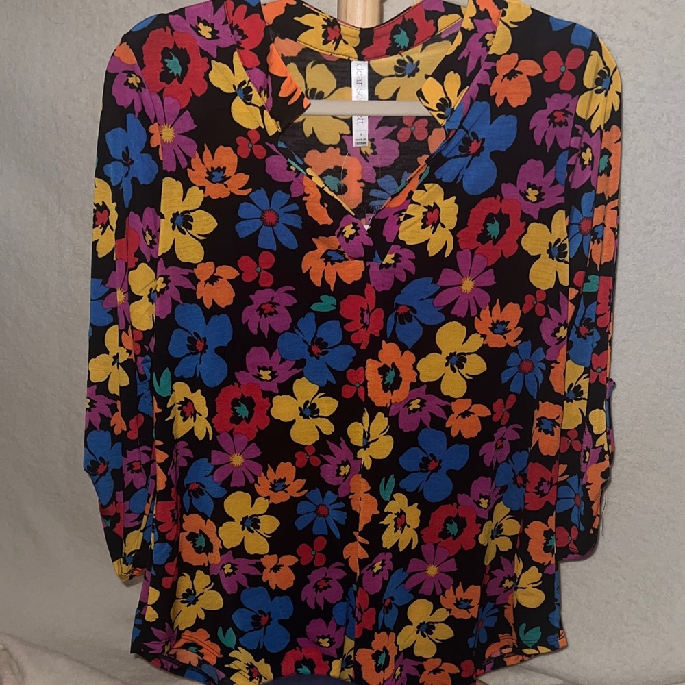 Dear Scarlett Floral Multicolor Floral Women's Top